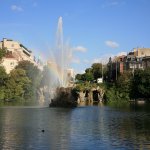 44.BRUXELLES, Square Marie-Louise - étang et grotte